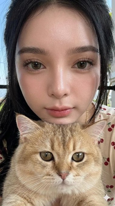 Create a highly realistic close-up portrait of a beautiful young Asian woman wit